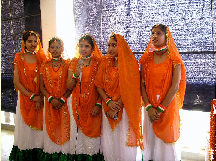 06 HDMVM Girl's Choir.jpg - Dr Deans and his delegation are welcomed by students performing traditional Vedic songs celebrating the greatness of India.